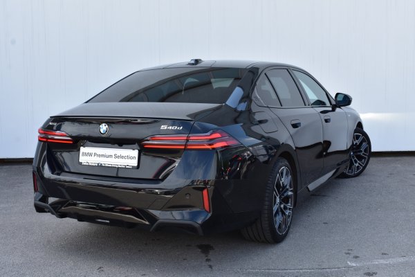 car-img