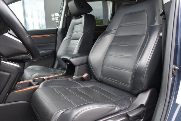 car-img