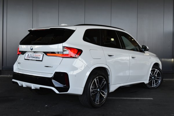 car-img