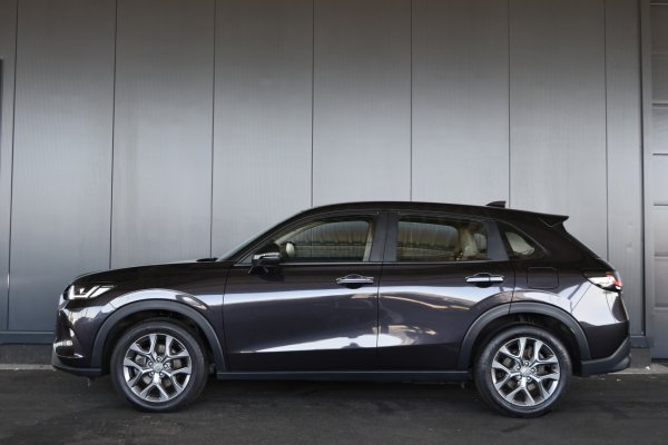 car-img