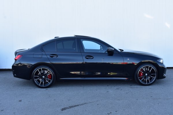 car-img
