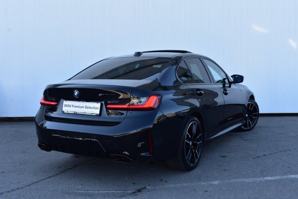 car-img