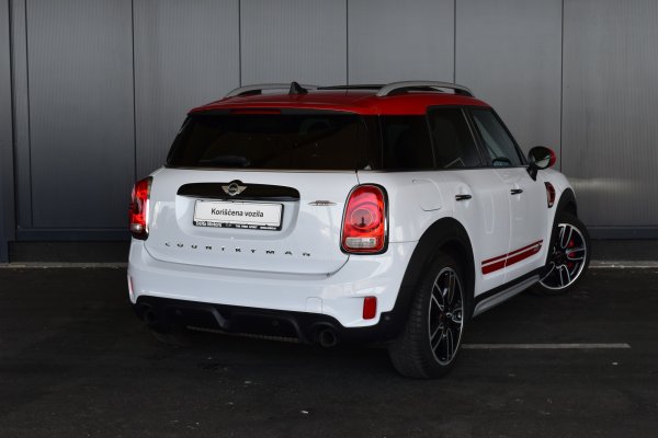 car-img