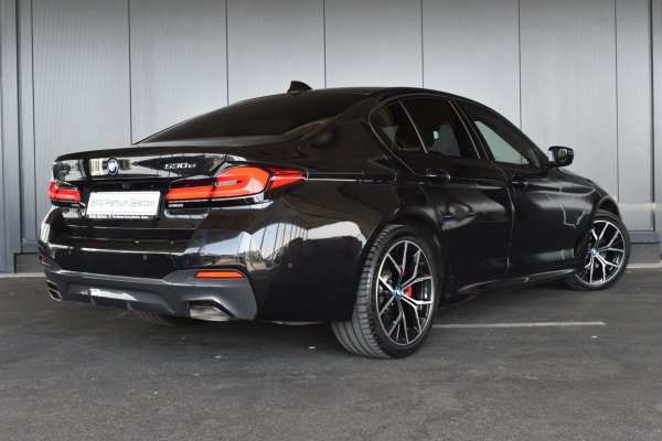 car-img