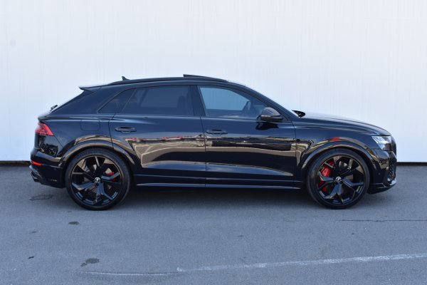 car-img