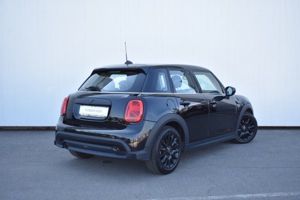 car-img