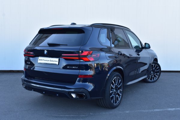 car-img
