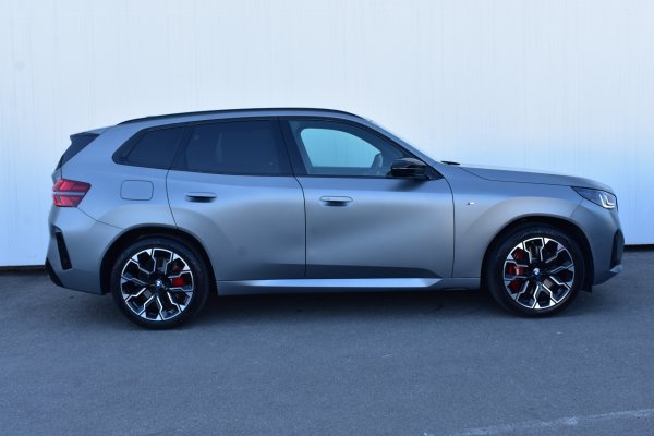 car-img