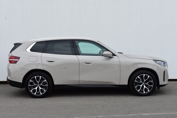 car-img
