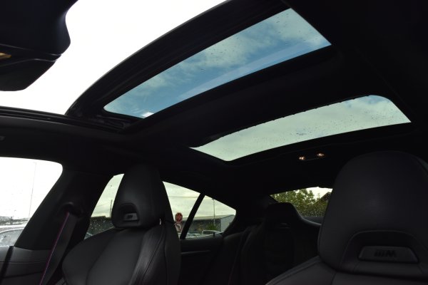 car-img