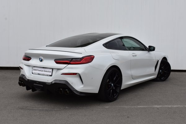 car-img