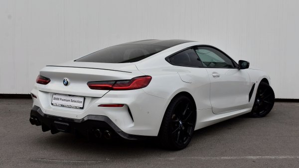 car-img
