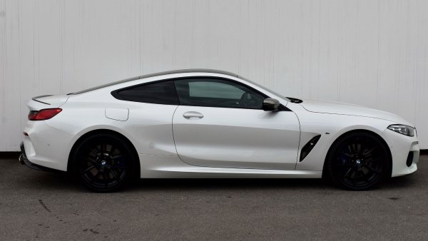 car-img