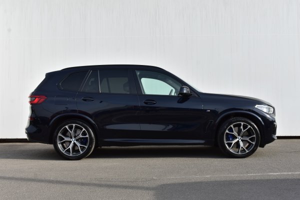 car-img