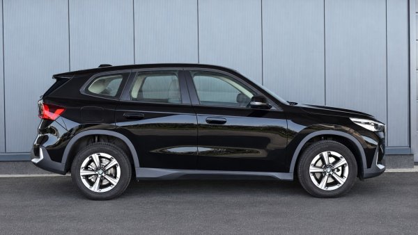 car-img