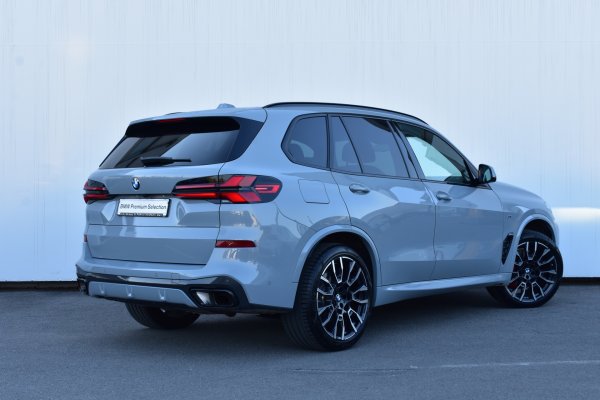 car-img