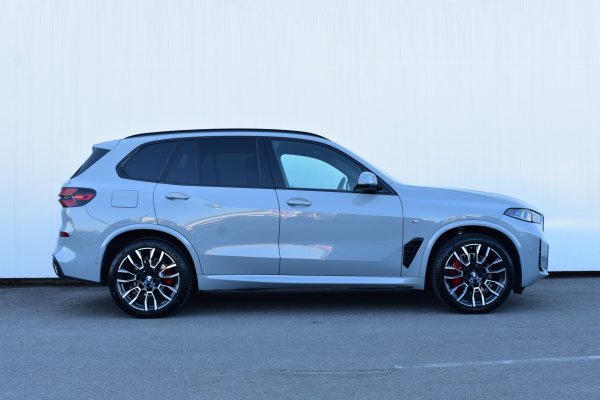 car-img