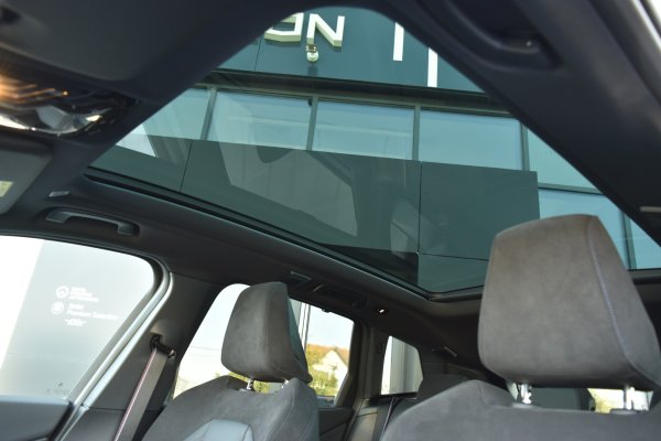 car-img