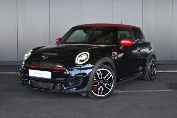 car-img