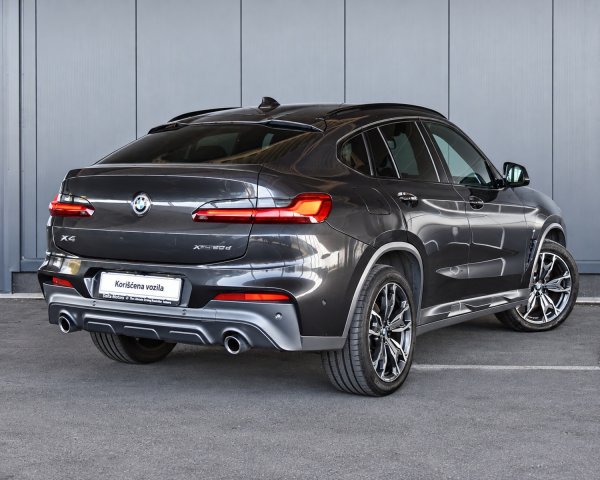 car-img