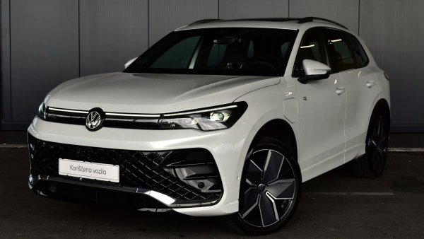 car-img