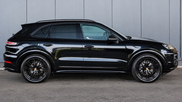 car-img