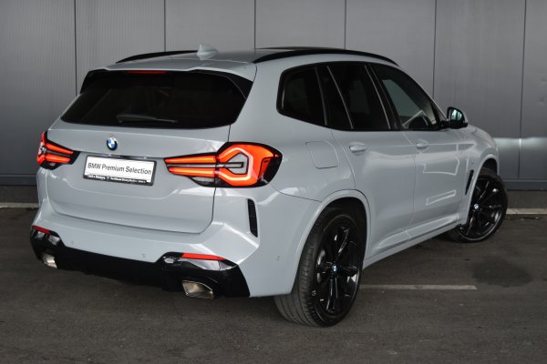 car-img