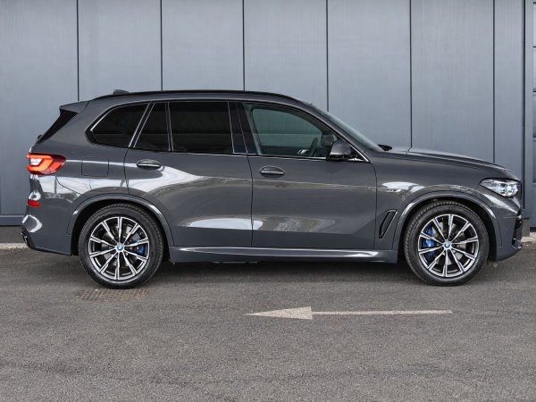 car-img